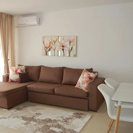 Sanisidro - Sea Club Apartament Burgas